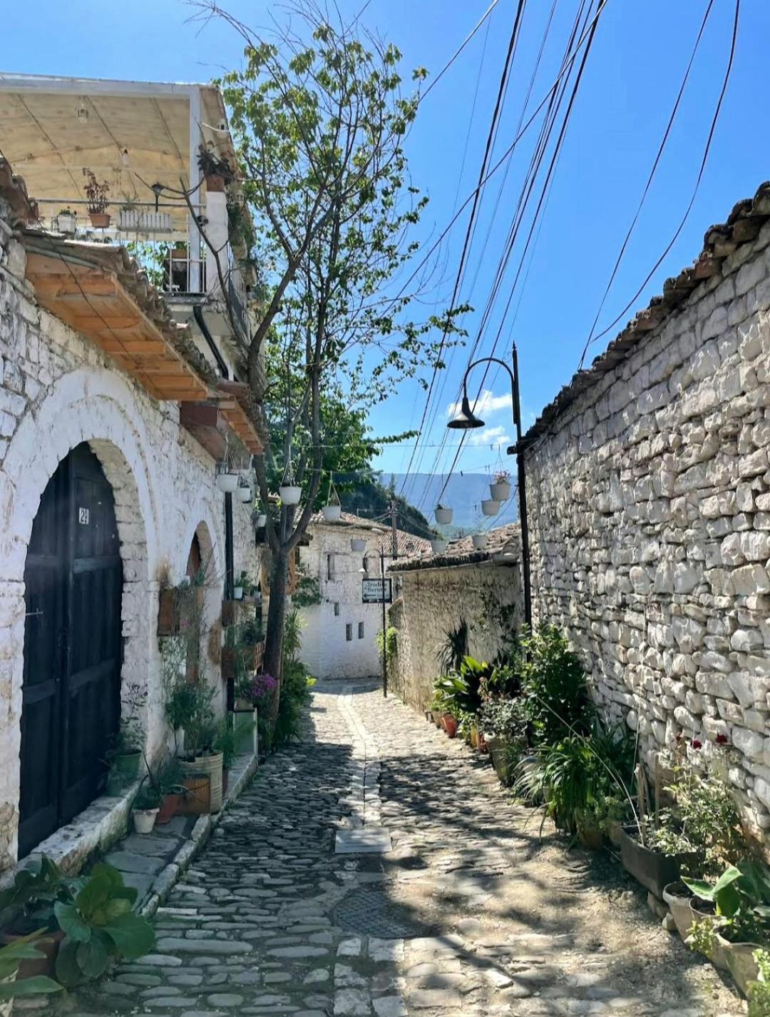 Hotel Gorica - Unesco Quarter Berat Eksteriør bilde